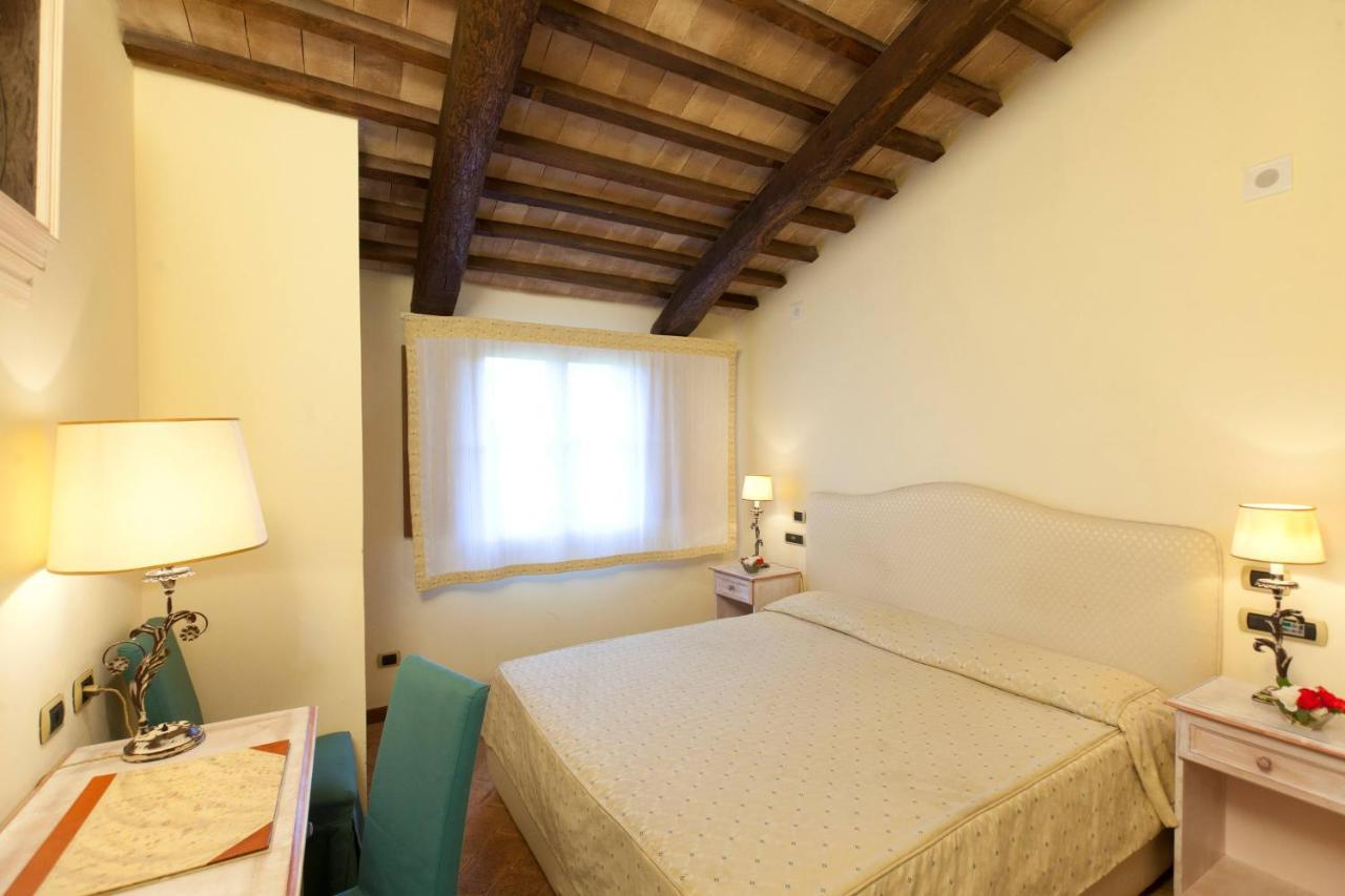Sovana Hotel & Resort Bagian luar foto